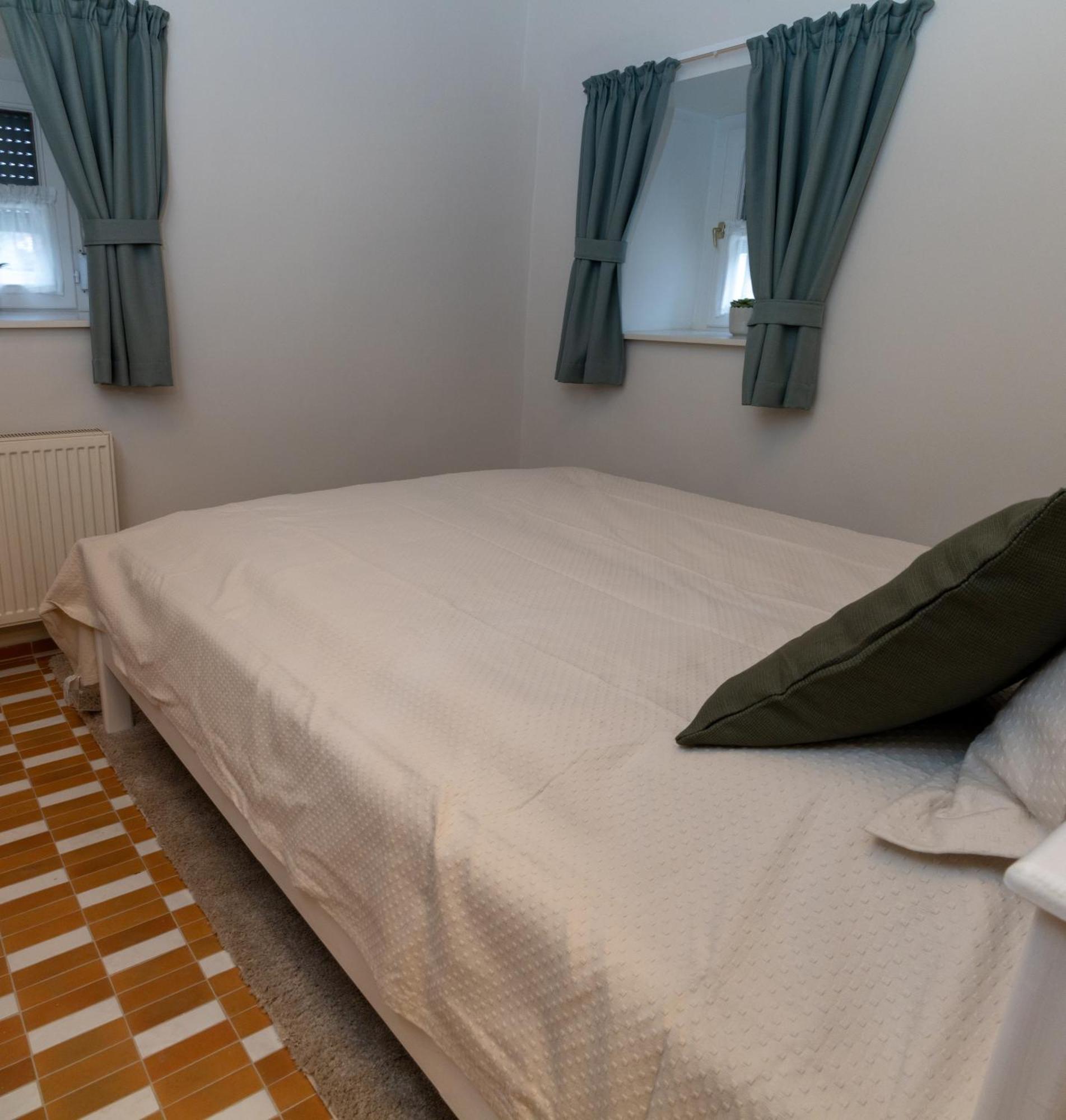 Pecsely House Apartman Εξωτερικό φωτογραφία