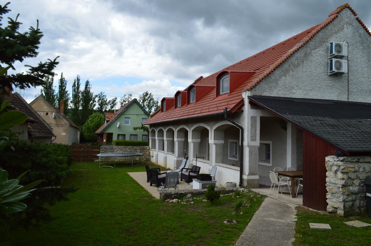 Pecsely House Apartman Εξωτερικό φωτογραφία